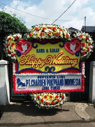 Karangan Bunga Pernikahan  di Batang Hari