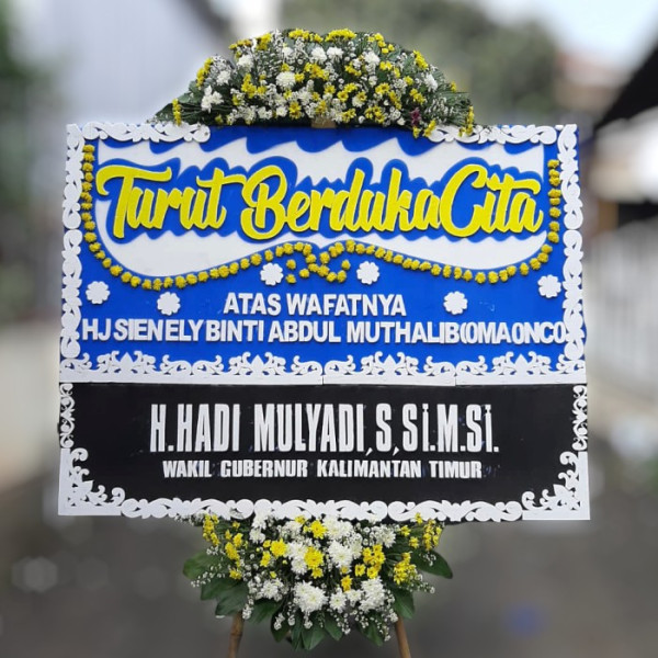 Karangan Bunga Duka  di Batang Hari